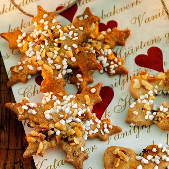 Cinnamon biscuits with chopped nuts and nib sugar