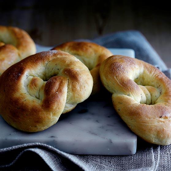 Cardamom pretzel buns