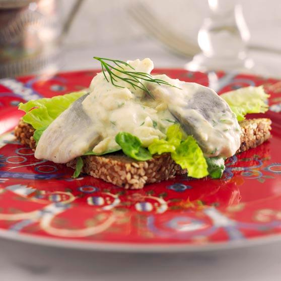 Curried herring with garlic