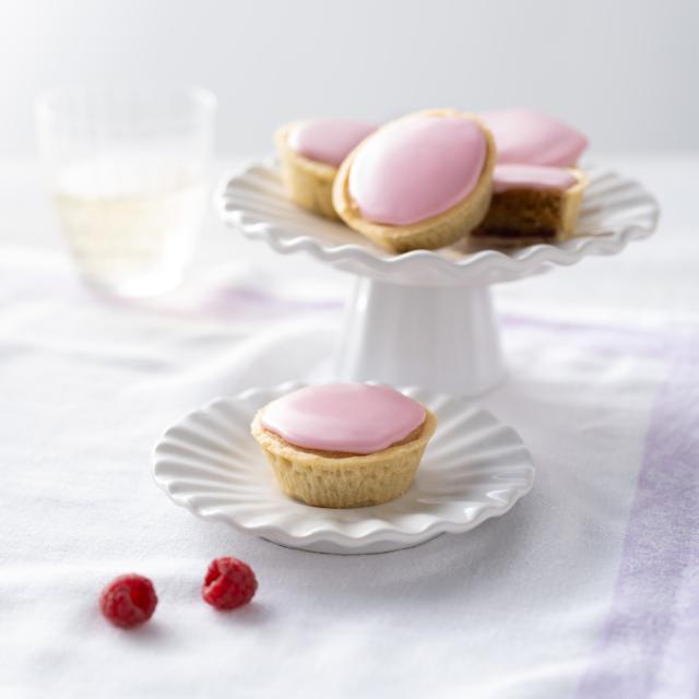 Mazarin with raspberry