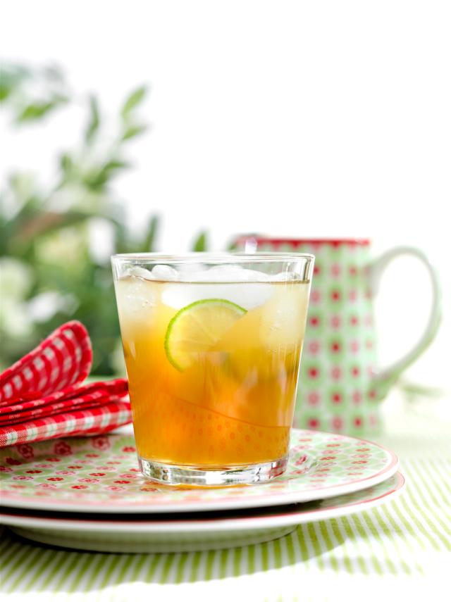Iced tea with ginger