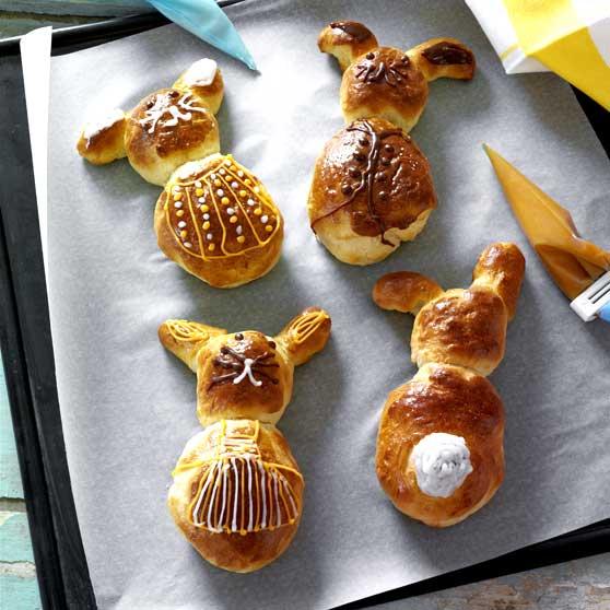 Small Easter bunnies