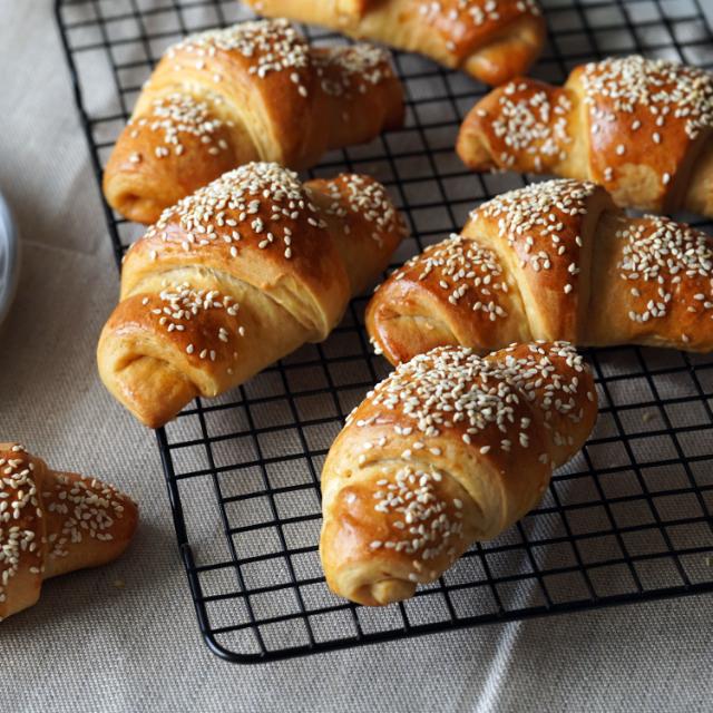 Cheese and ham rolls