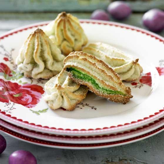 Almond biscuits