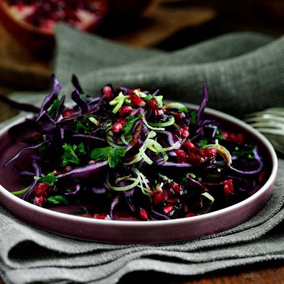 Red cabbage salad