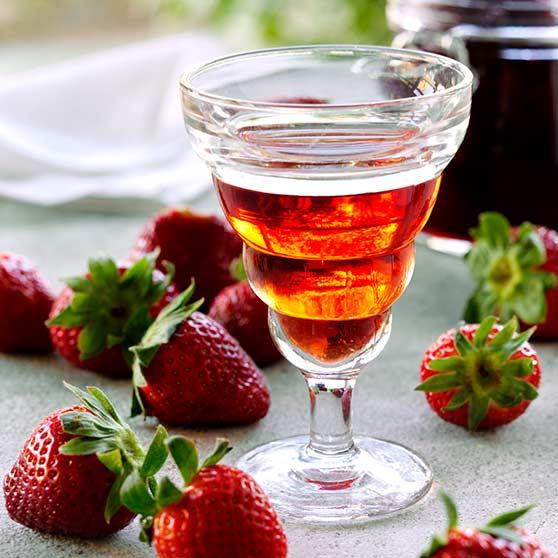 Strawberry liqueur