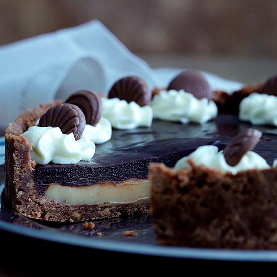 Caramel chocolate pie