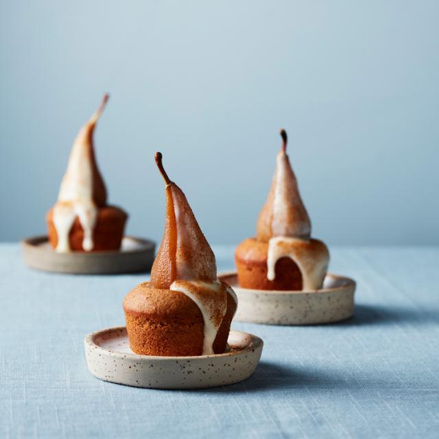 Cardamom cake with rum-poached pears