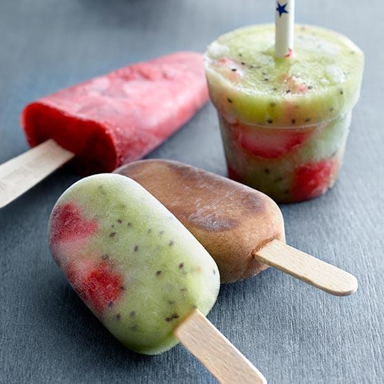 Ice pops: Kiwi and strawberries