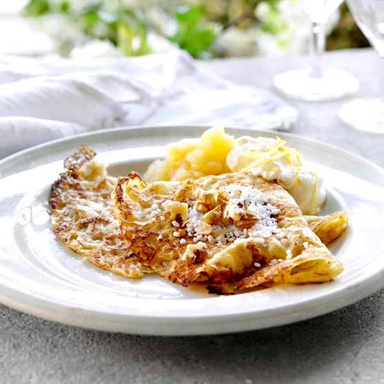 Pancakes with apple compote and lemon cream