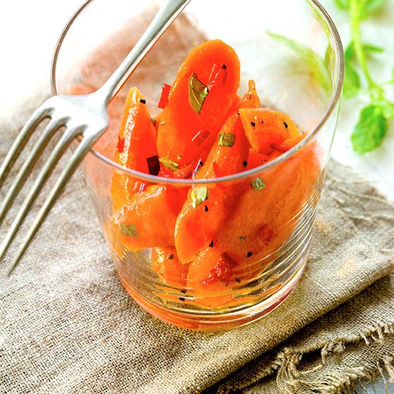 Sautéed carrots with mint and chilli peppers