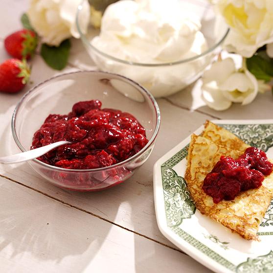 Strawberry and raspberry jam using frozen berries