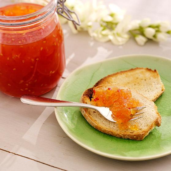 Hot tomato marmalade